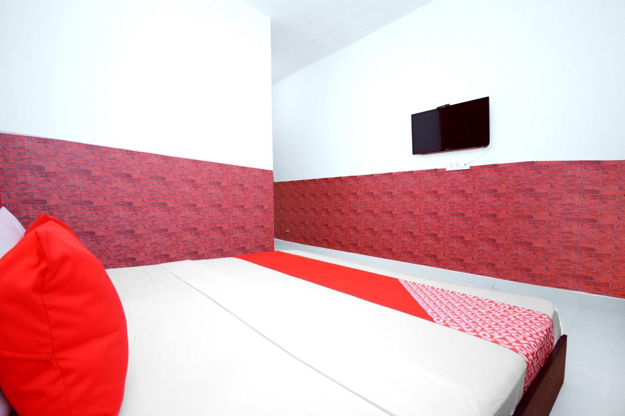 โอโย 36908 โฮเต็ล พาร์ควิว Hotel Bhiwani ภายนอก รูปภาพ