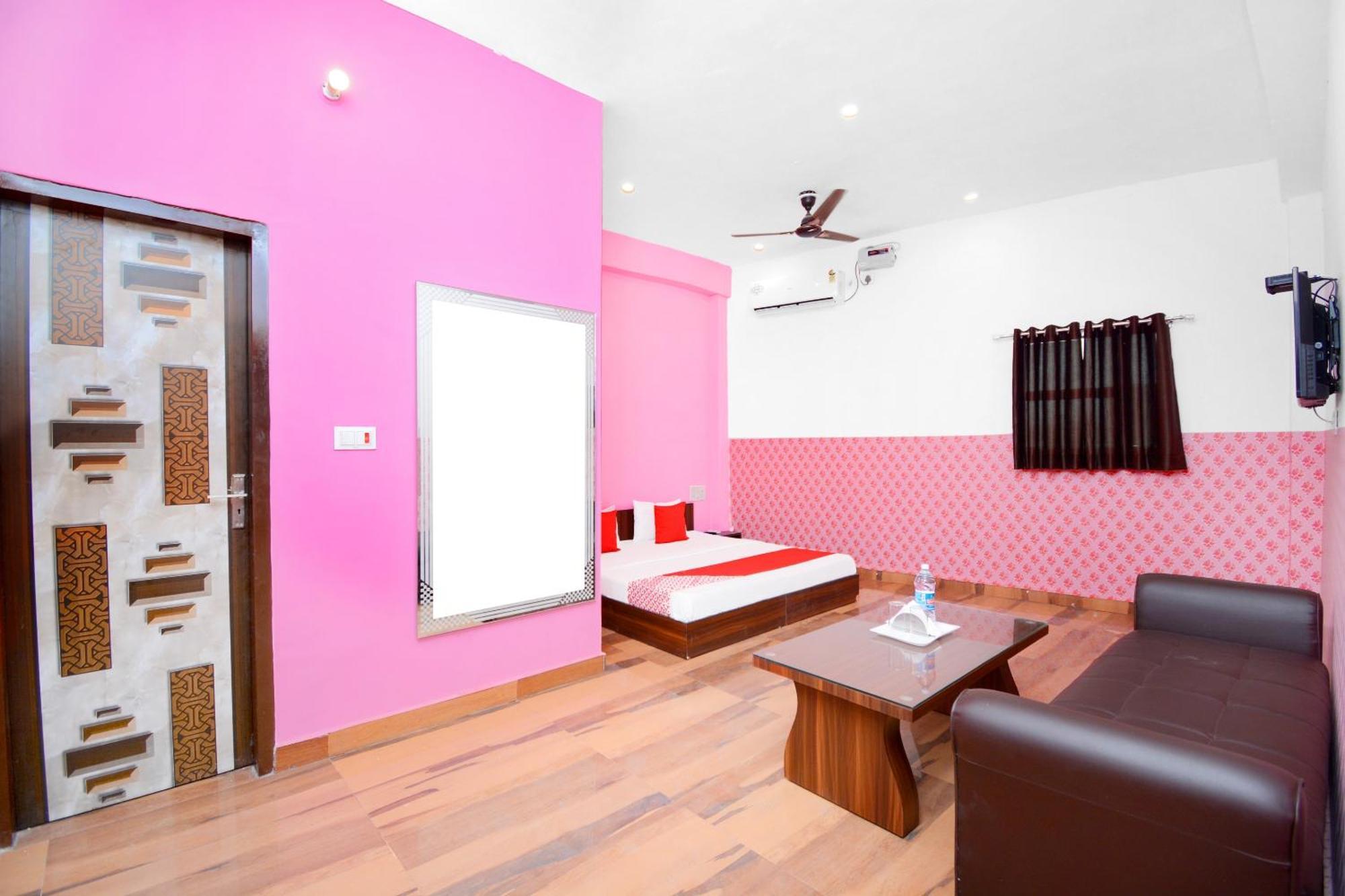 โอโย 36908 โฮเต็ล พาร์ควิว Hotel Bhiwani ภายนอก รูปภาพ