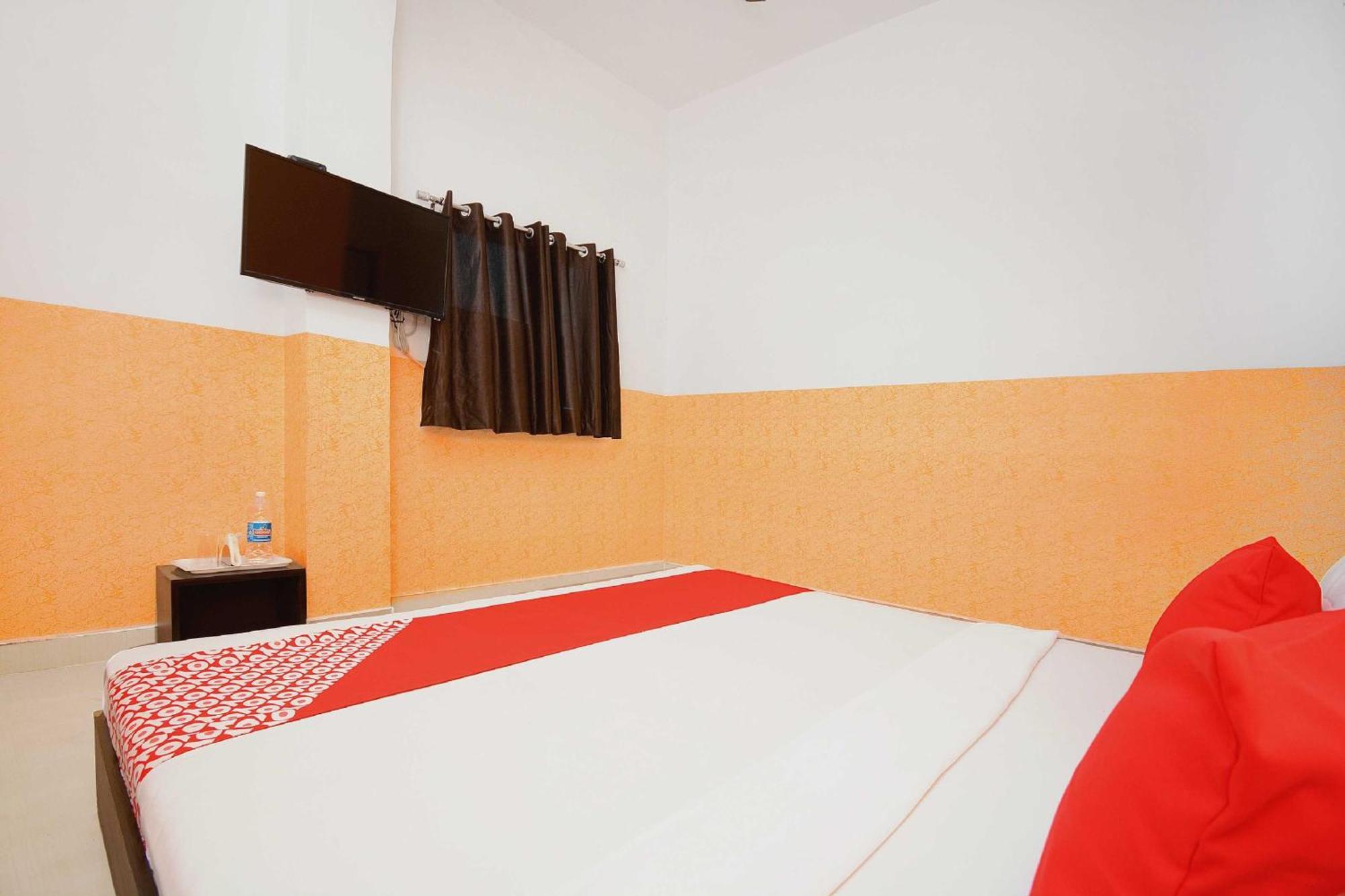 โอโย 36908 โฮเต็ล พาร์ควิว Hotel Bhiwani ภายนอก รูปภาพ