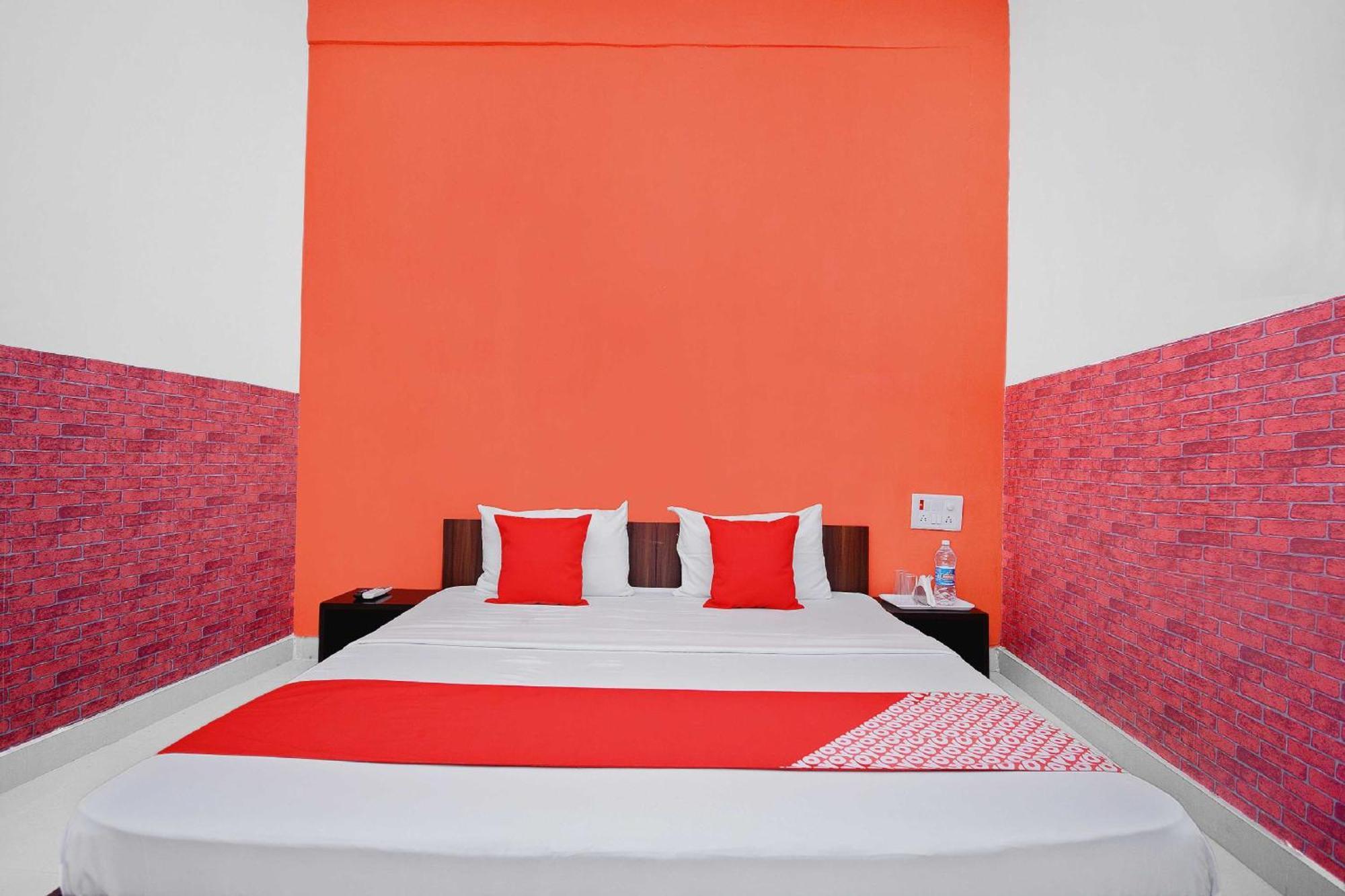 โอโย 36908 โฮเต็ล พาร์ควิว Hotel Bhiwani ภายนอก รูปภาพ