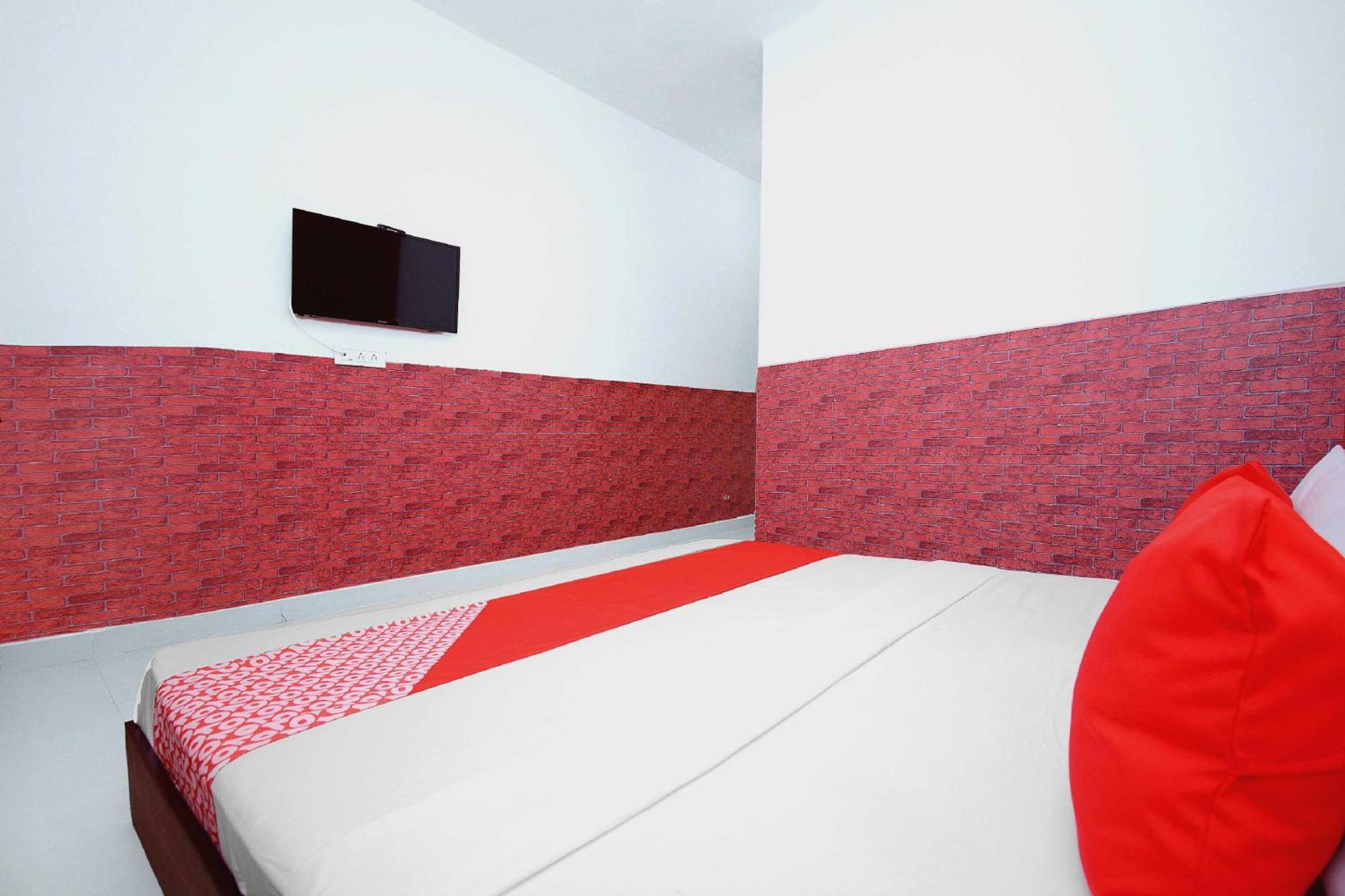 โอโย 36908 โฮเต็ล พาร์ควิว Hotel Bhiwani ภายนอก รูปภาพ