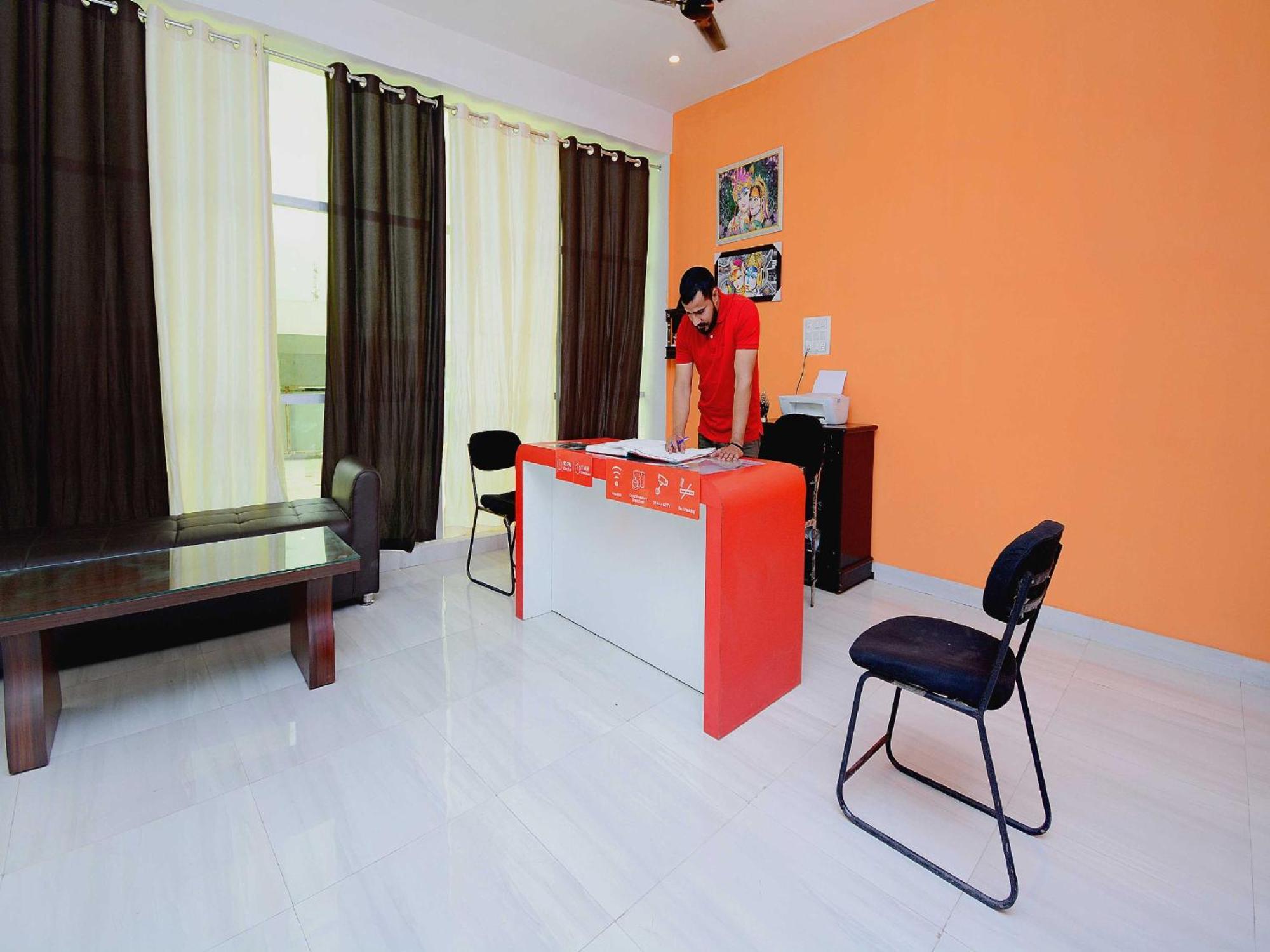 โอโย 36908 โฮเต็ล พาร์ควิว Hotel Bhiwani ภายนอก รูปภาพ