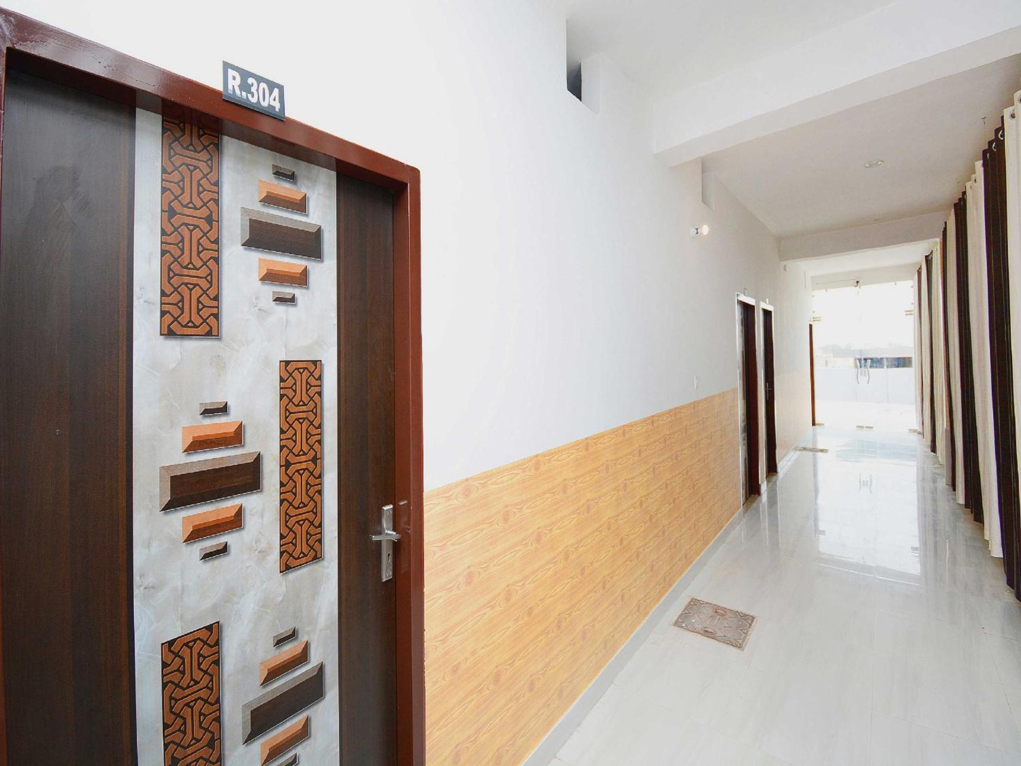 โอโย 36908 โฮเต็ล พาร์ควิว Hotel Bhiwani ภายนอก รูปภาพ
