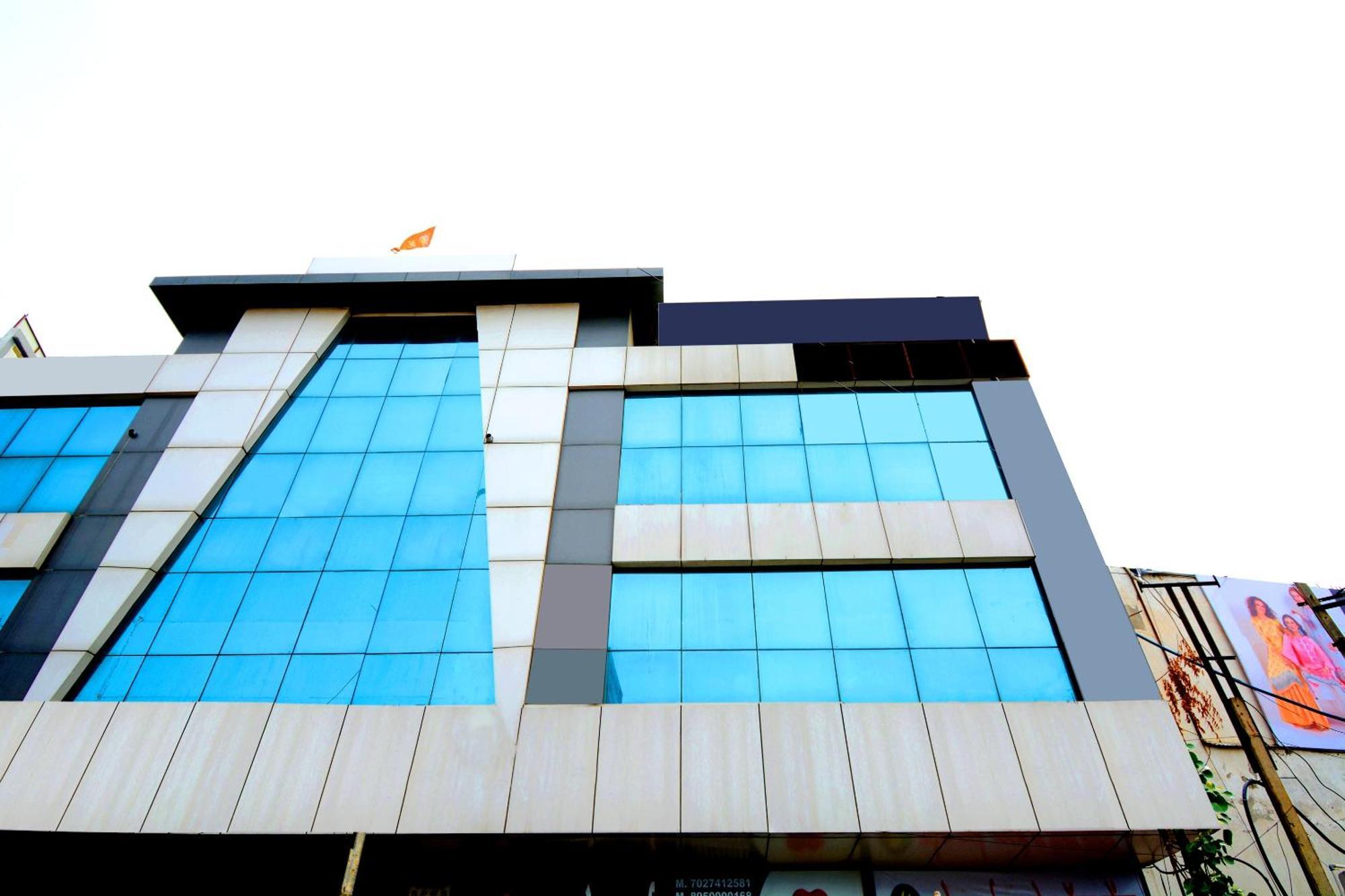 โอโย 36908 โฮเต็ล พาร์ควิว Hotel Bhiwani ภายนอก รูปภาพ