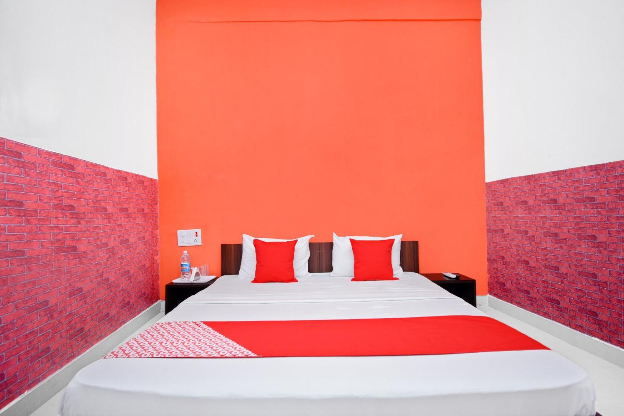 โอโย 36908 โฮเต็ล พาร์ควิว Hotel Bhiwani ภายนอก รูปภาพ