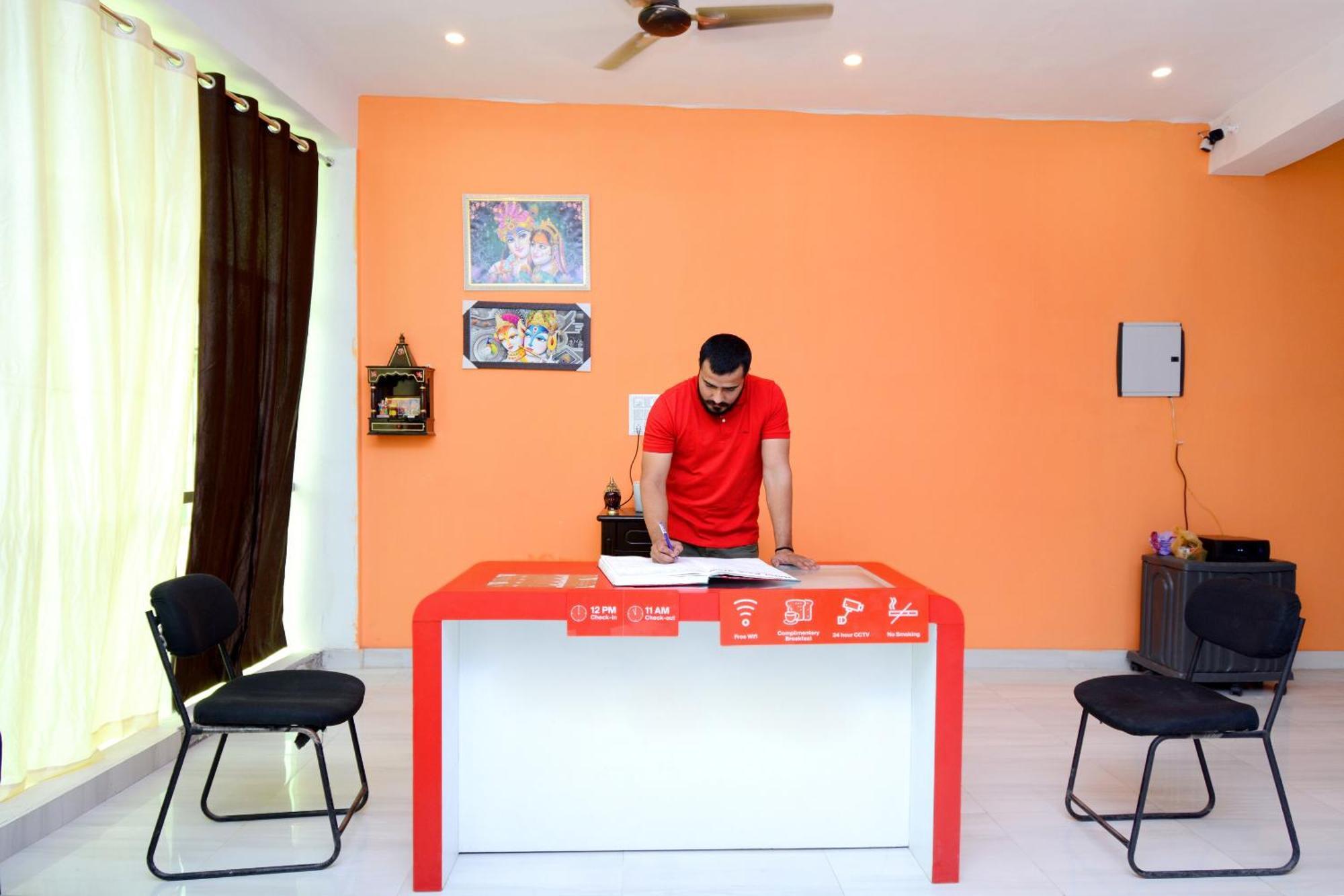 โอโย 36908 โฮเต็ล พาร์ควิว Hotel Bhiwani ภายนอก รูปภาพ